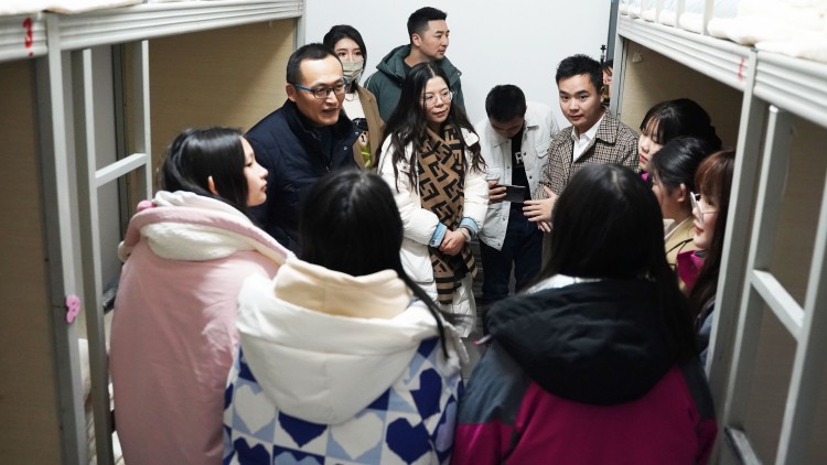 乘風(fēng)遠(yuǎn)航啟新程，春華秋實(shí)繪藍(lán)圖