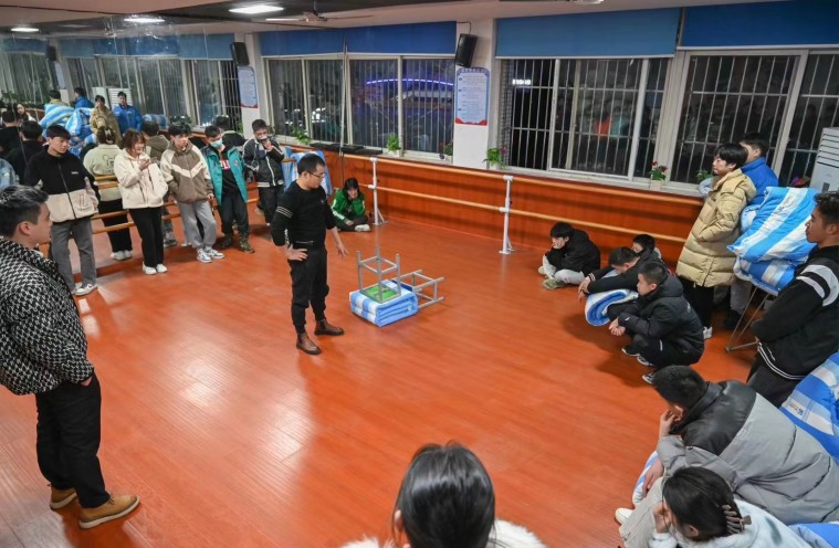 乘風(fēng)遠(yuǎn)航啟新程，春華秋實(shí)繪藍(lán)圖