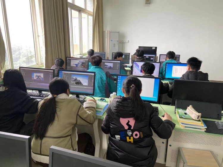 新華90后老師這樣說(shuō)：不以規(guī)矩，不成方圓