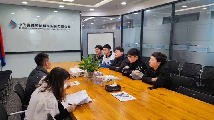 就業(yè)難度更升級！成都新華高級技工學(xué)校就業(yè)再爭潮頭