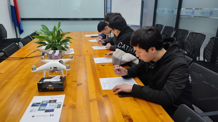 就業(yè)難度更升級！成都新華高級技工學(xué)校就業(yè)再爭潮頭