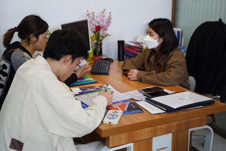 成都新華高級(jí)技工學(xué)校330職教周咨詢周如火如荼進(jìn)行中......