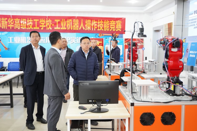 一技之長助力鄉(xiāng)村振興 愛心助學點亮求學夢想