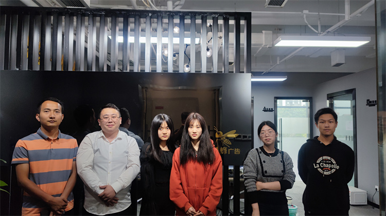 心系學(xué)子每一步，就業(yè)回訪送真情