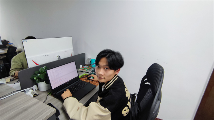 心系學(xué)子每一步，就業(yè)回訪送真情