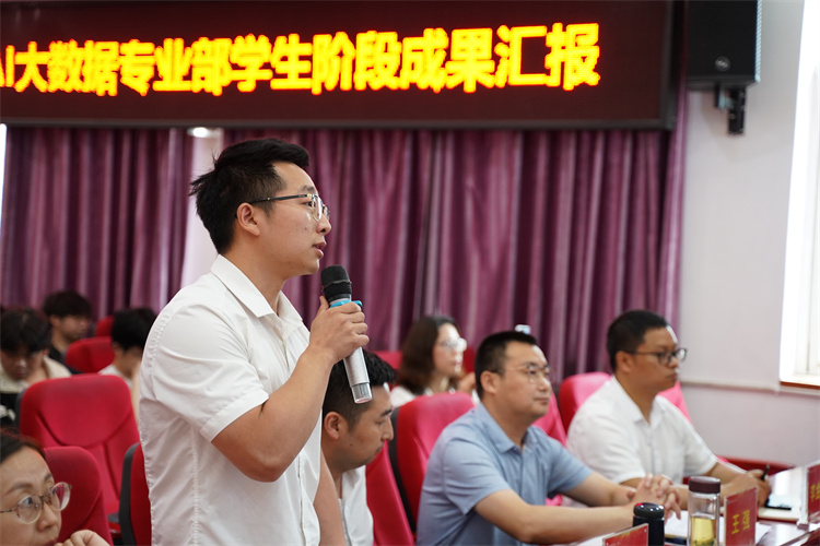 凝心聚力，收獲碩果|成都新華畢業(yè)階段答辯圓滿禮成