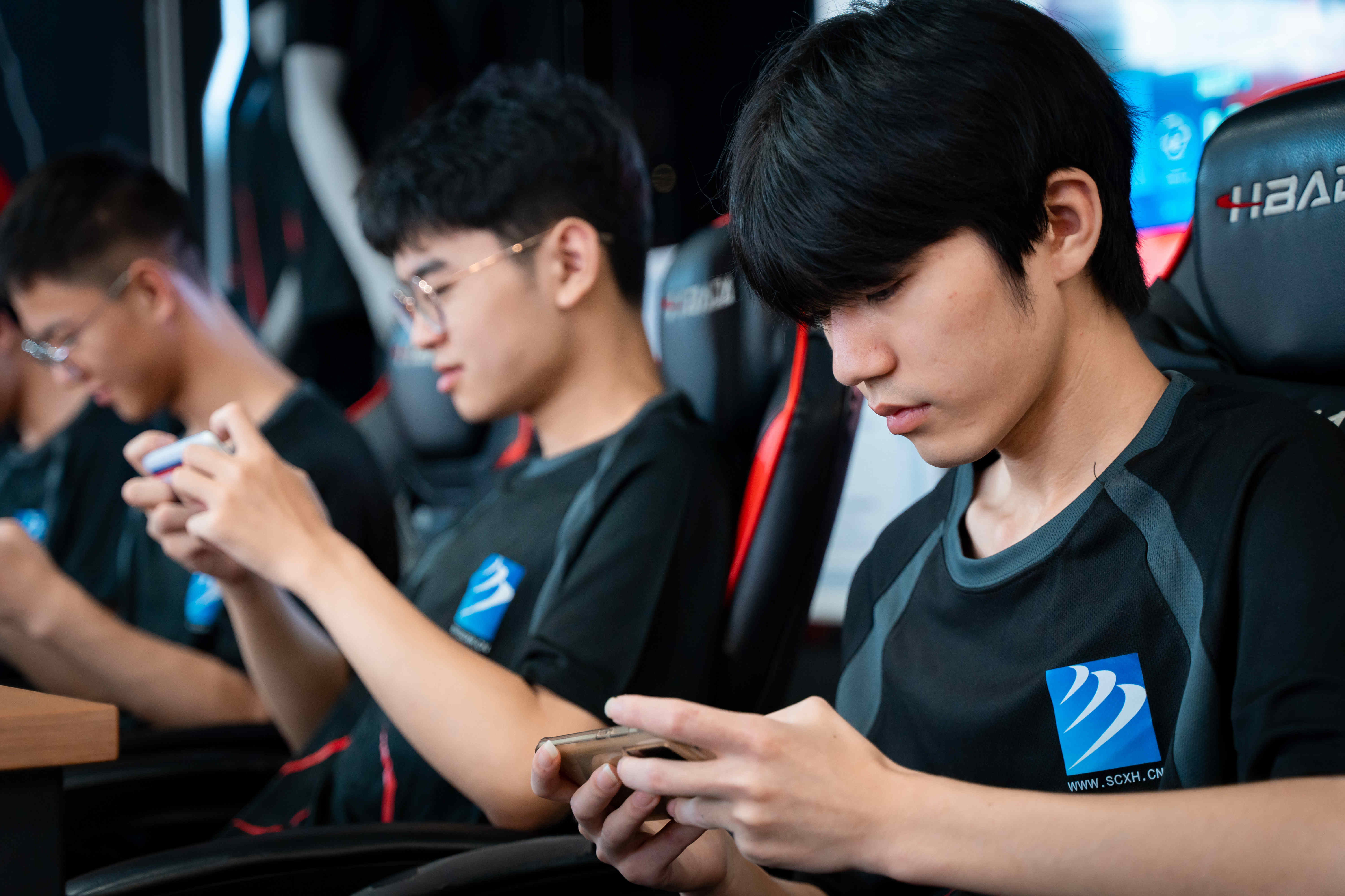 激情燃燒，王者榮耀戰(zhàn)歌嘹亮！