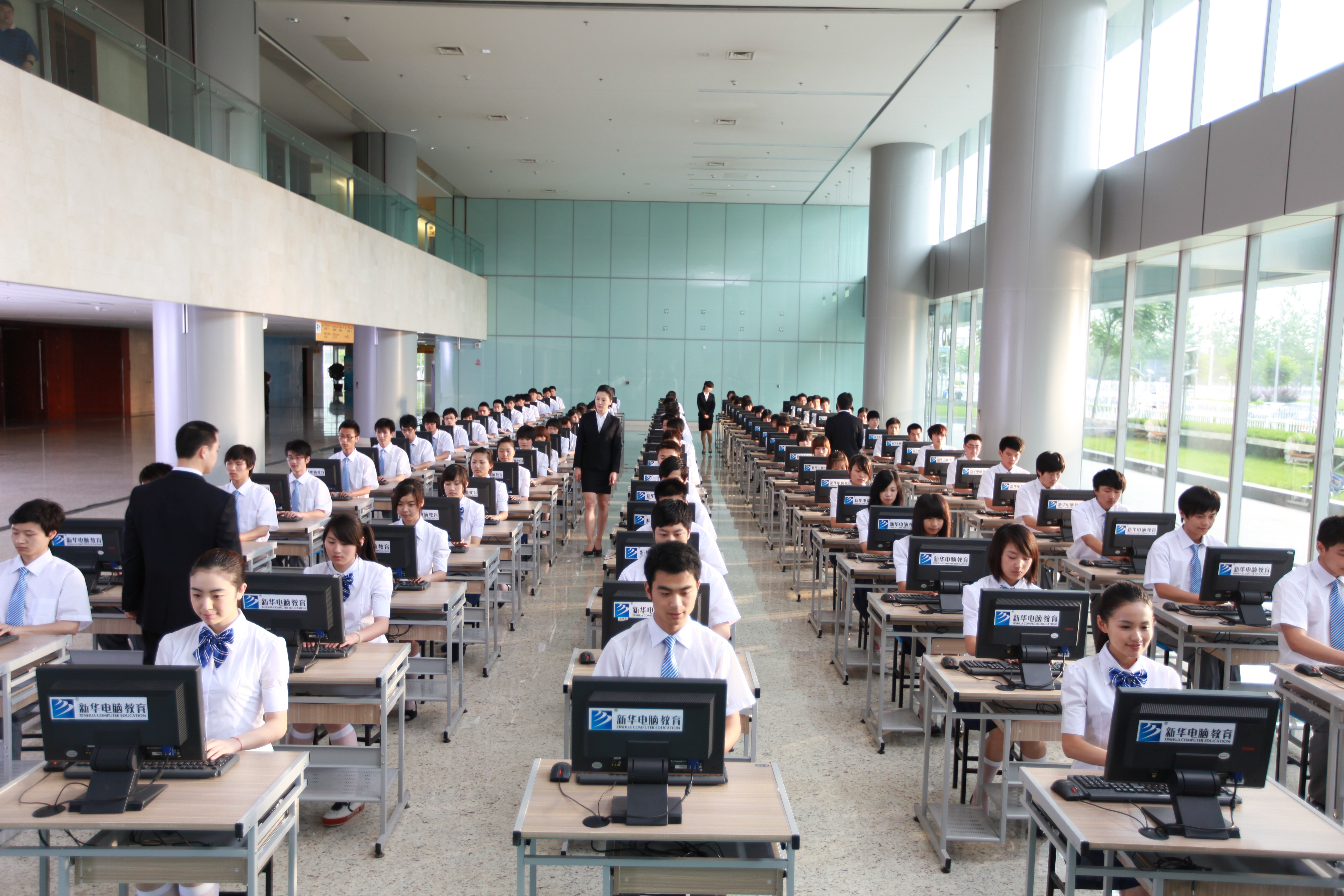 高考落榜不要怕!!成都新華開啟你就業(yè)與升學(xué)雙贏之路