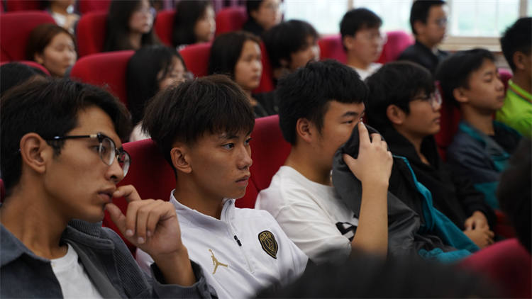 軍訓(xùn)后開學(xué)第一周，一起來看活力滿滿的大家