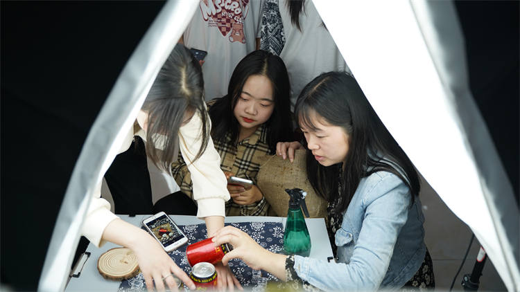 軍訓(xùn)后開學(xué)第一周，一起來看活力滿滿的大家