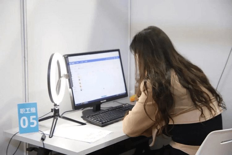 獲獎+1！！成都新華老師又又又獲獎啦！