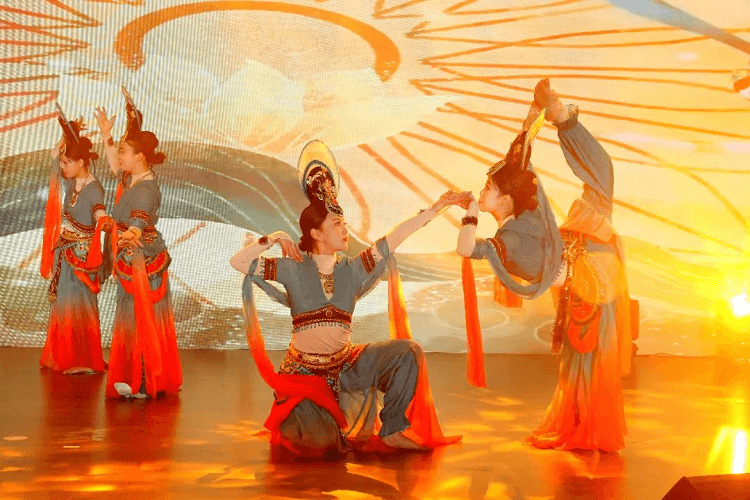 邀請賽在我校圓滿閉幕，新華學子勇奪佳績