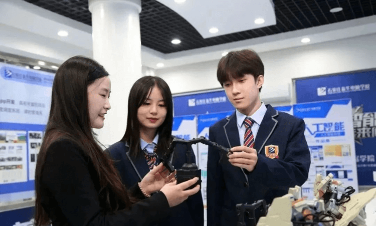 為什么要選擇春季入學(xué)？春季班有哪些優(yōu)勢(shì)？