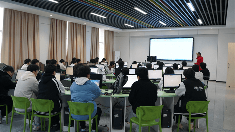 初三被分流了，如何選擇合適的學(xué)校？