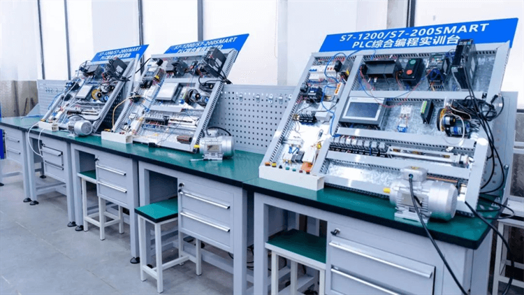 學(xué)PLC電氣自動化技術(shù)非常好就業(yè)