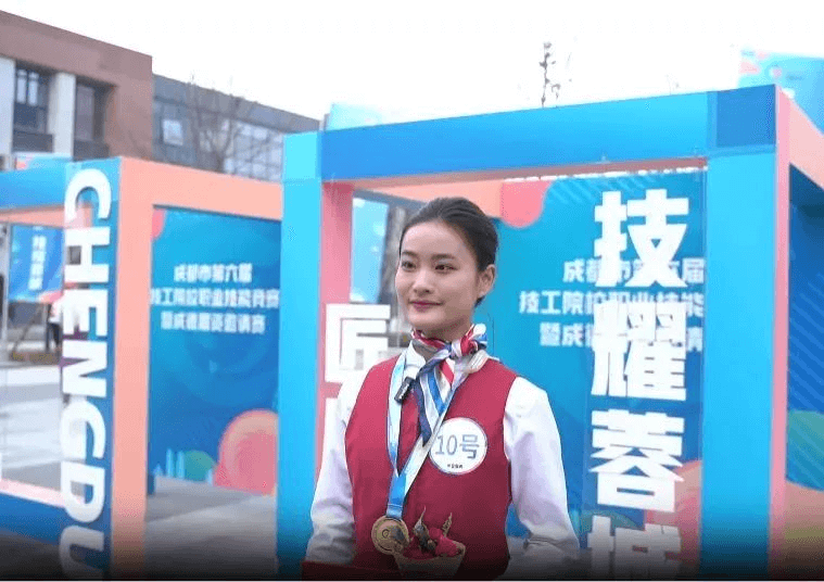 新華青年說(shuō)—關(guān)于青春，來(lái)看新華學(xué)子怎么說(shuō)