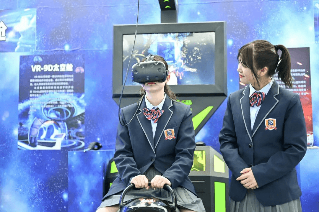 成都新華高級(jí)技工學(xué)校2024年夏秋季招生簡(jiǎn)章