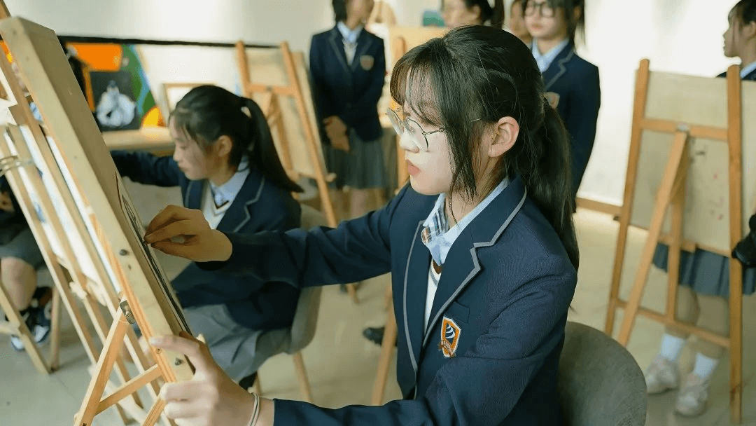 成都新華高級(jí)技工學(xué)校2024年夏秋季招生簡(jiǎn)章