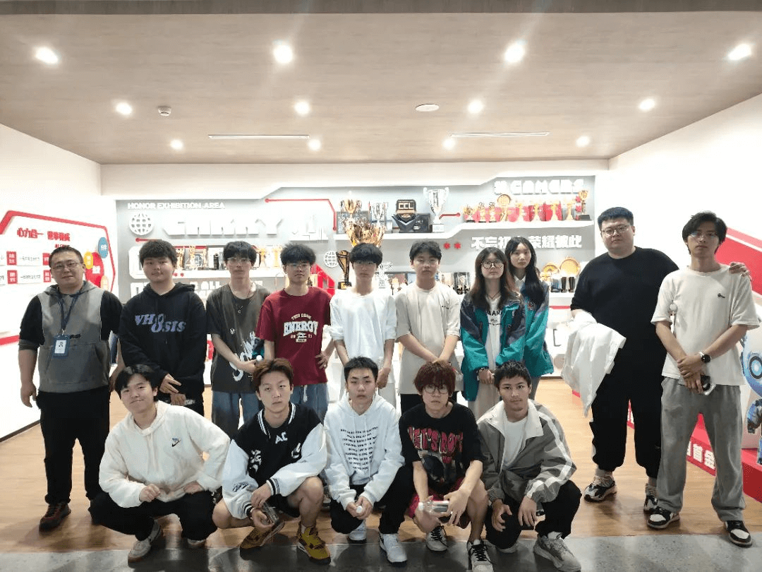 擔(dān)心畢業(yè)即失業(yè)？看成都新華如何保障學(xué)子就業(yè)