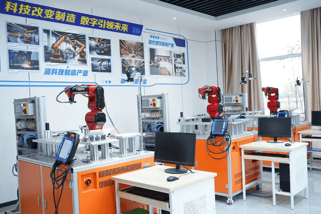 成都新華短期精品就業(yè)班招生簡(jiǎn)章