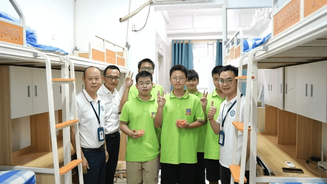 初入新華的他們，在學校學習生活怎么樣？