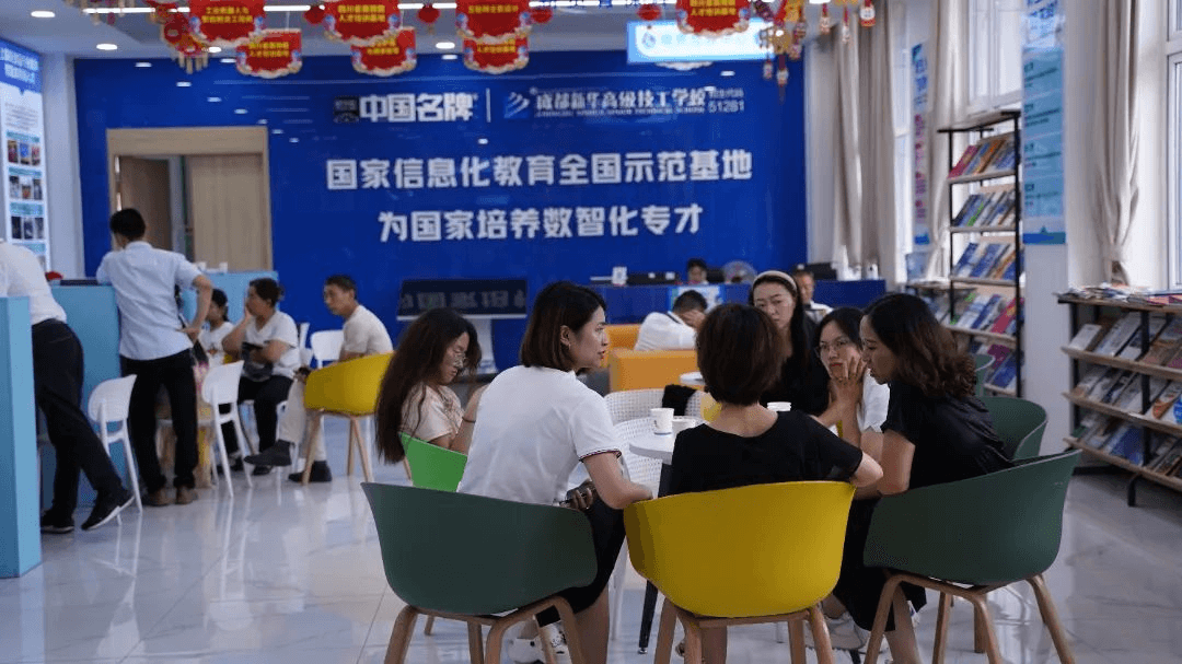 8月了還沒選好學(xué)校，這個(gè)學(xué)校還有少量名額！