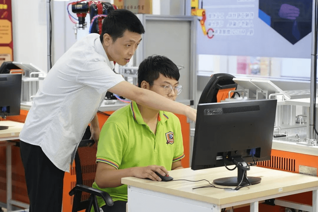 開學(xué)季，新華的老師們有話對你說！