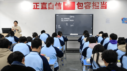 在嚴(yán)峻的就業(yè)環(huán)境中，為什么職校生