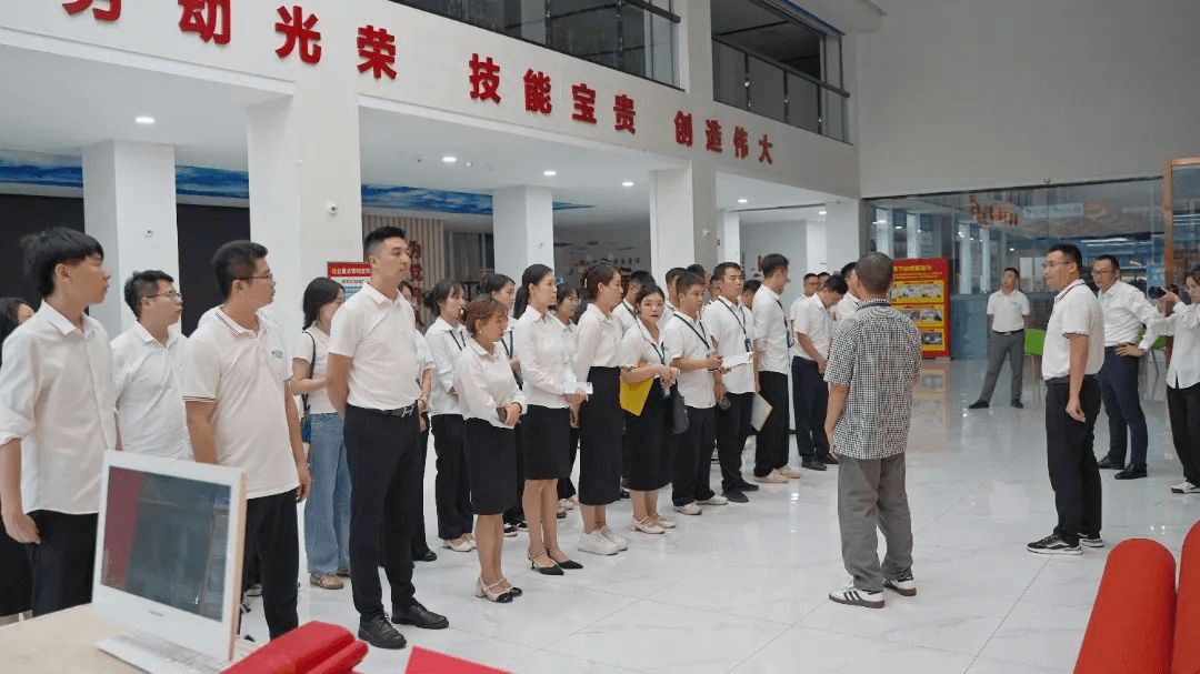 開(kāi)學(xué)一個(gè)月，新華學(xué)子的校園生活是什么樣的呢