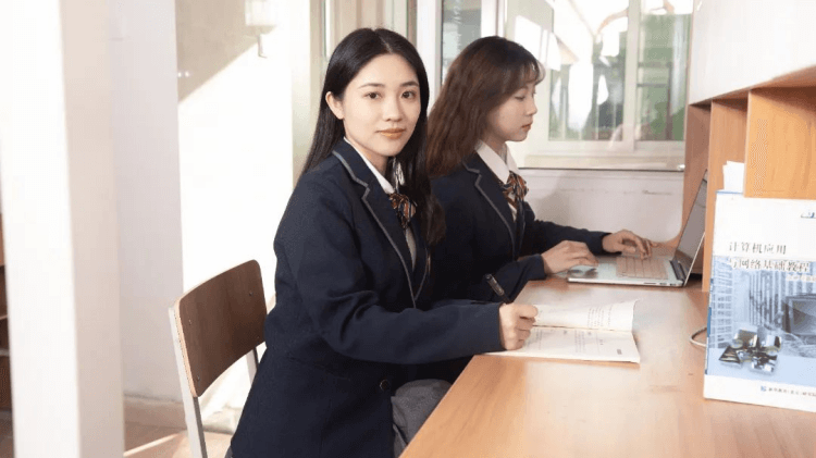 成都新華2025年春季預(yù)科班常見(jiàn)問(wèn)題解答來(lái)了