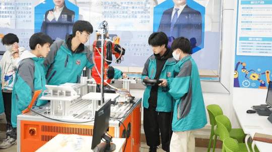 <b>2025年春季學(xué)位告急，千萬不能錯過春季報名！</b>