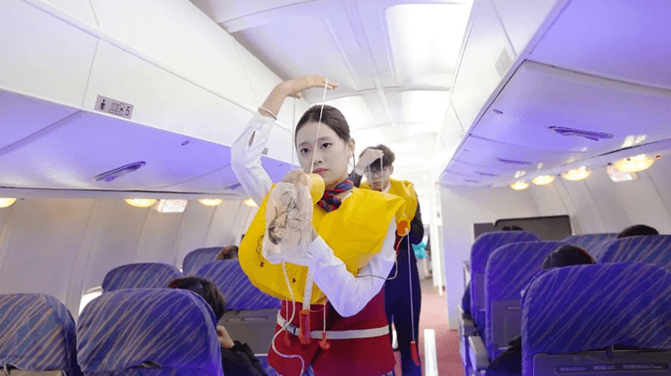 成都新華夏秋季預科班火熱報名中