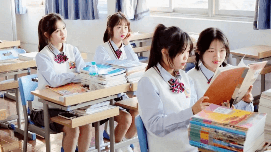 <b>新華熱點(diǎn)|初三生不要錯(cuò)過這所學(xué)校的“六好校園”</b>