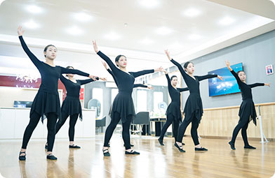 四川新華電腦學(xué)院校園活動(dòng)