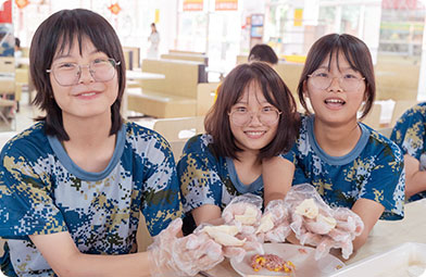 四川新華電腦學(xué)院校園活動(dòng)