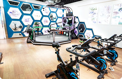 四川新華電腦學(xué)院VR虛擬現(xiàn)實(shí)體驗(yàn)廳