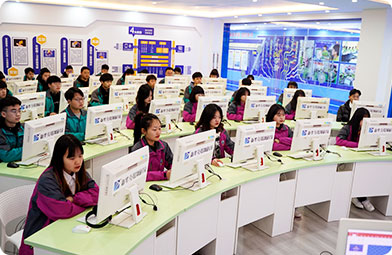 四川新華電腦學(xué)院5G網(wǎng)絡(luò)實(shí)訓(xùn)基地