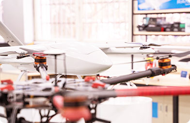 四川新華電腦學(xué)院無(wú)人機(jī)實(shí)訓(xùn)基地