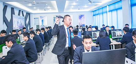 實(shí)戰(zhàn)授課，實(shí)訓(xùn)教學(xué)