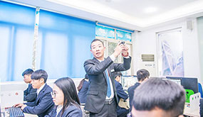 四川新華電腦學(xué)院實(shí)訓(xùn)環(huán)境